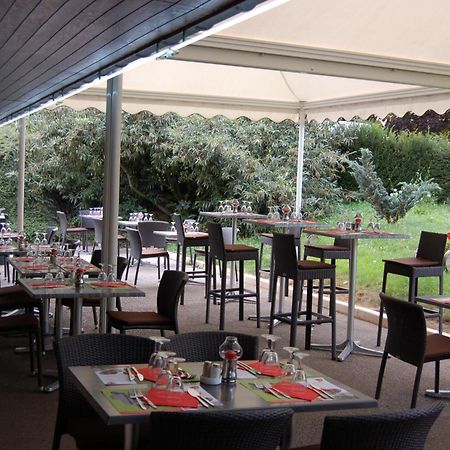 Logis Hotel Lons-Le-Saunier - Restaurant Le Grill Ресторант снимка