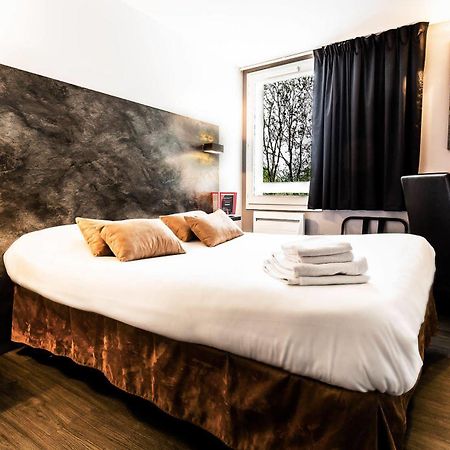 Logis Hotel Lons-Le-Saunier - Restaurant Le Grill Екстериор снимка