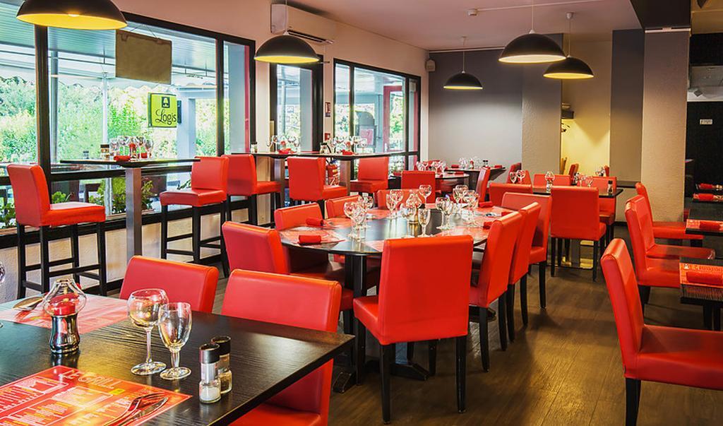 Logis Hotel Lons-Le-Saunier - Restaurant Le Grill Екстериор снимка